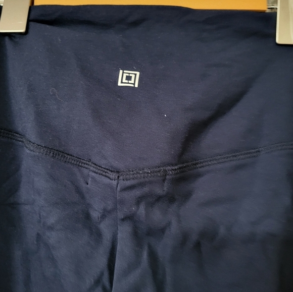 Liz Claiborne Leggings Size medium (26) - Picture 3 of 5